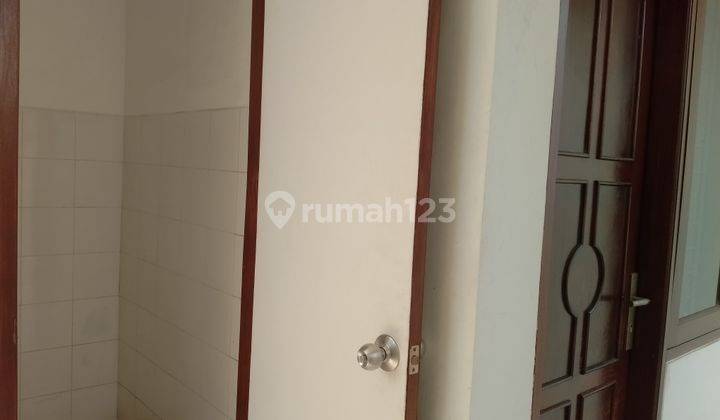Rumah Asri Disewakan 1 Lantai Depan Mall Galaxy  12