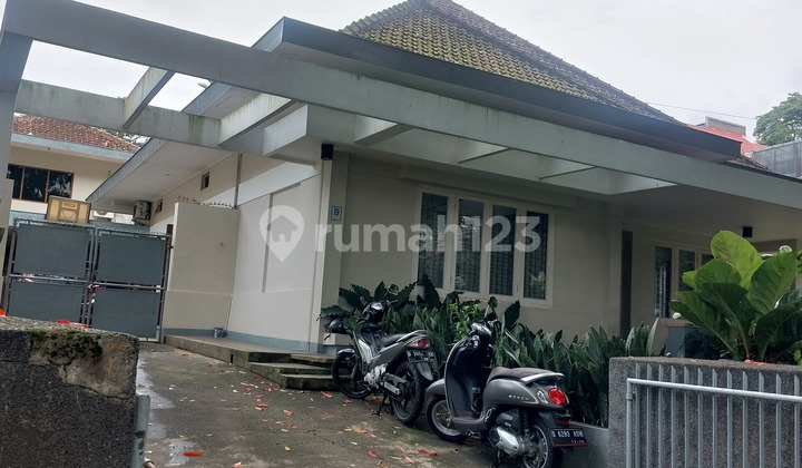 Rumah Asri ala Belanda dekat Dago  dgn Pusat Kota Bandung 6