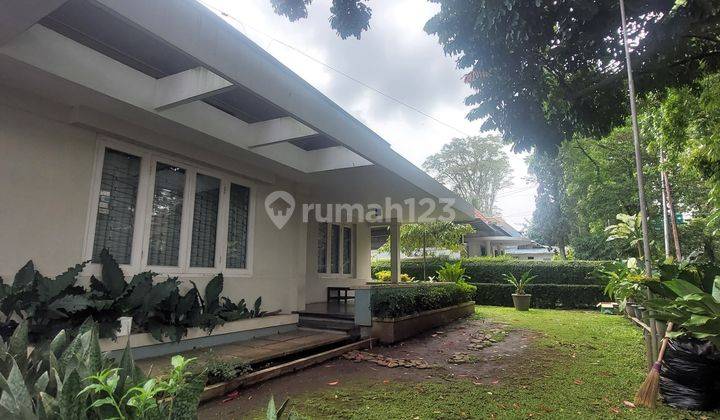 Rumah Asri ala Belanda dekat Dago  dgn Pusat Kota Bandung 11