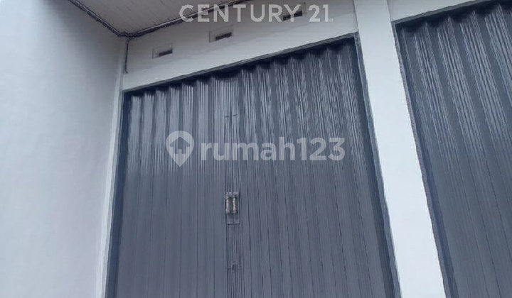 For Rent Kiosk in Busy Location Flood-Free in Pejuang Complex Bekasi