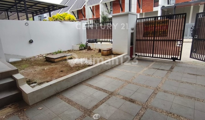 For Rent House in Taman Sari Harapan Indah Cluster Bekasi
