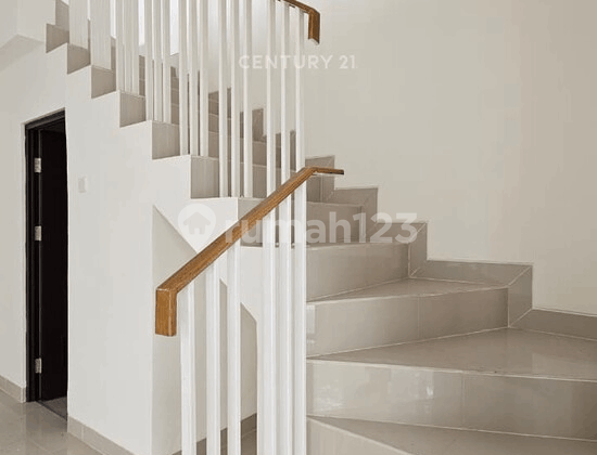 Rumah Posisi Hook 2 Lantai Dekat Fasilitas Umum di Cluster Yarra 2