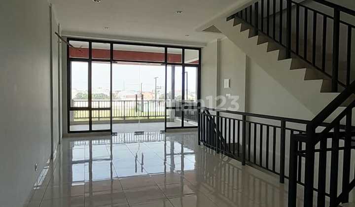 Disewakan ruko  Sumarecon Crown Gading Bekasi.