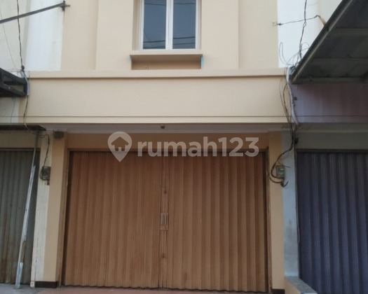 Ruko 2 1/2 Lantai Lokasi Sangat Strategis di Harapan Indah 1 Bekasi.