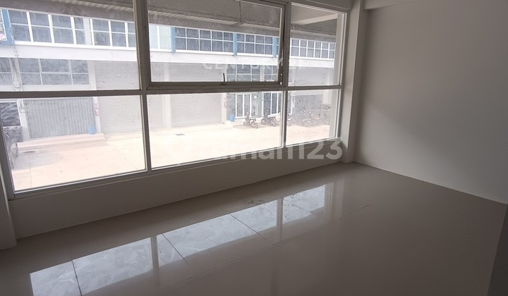 3-Storey Warehouse Office in Duta Indah Sentoha 3-Storey Warehouse Office in Duta Indah Sentoha