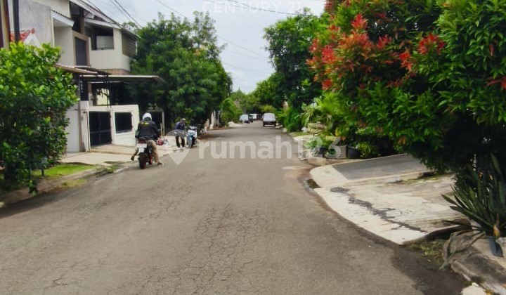 For Rent House in Taman Sari Harapan Indah Bekasi 2