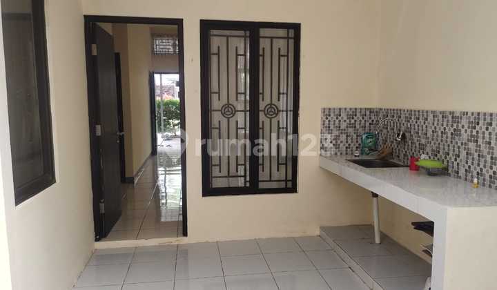 Nice & Spacious House in a Cluster at Hook, Flood-Free in De Residence Housing, Setia Asih, Tarumajaya, Bekasi 2