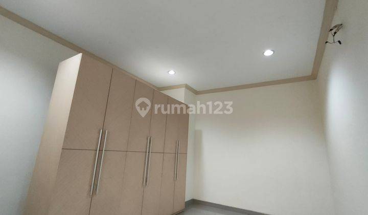 Dijual Cepat Rumah Full Furnish Green, Jakarta Barat 2