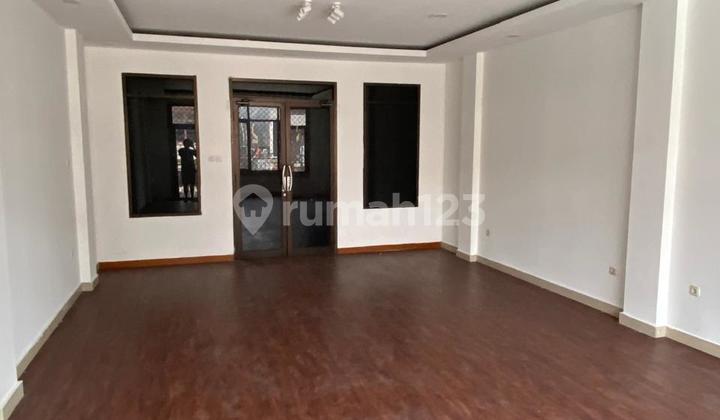 Ruko Lokasi Strategis di Kebon Kacang Tanah Abang Jakarta Pusat