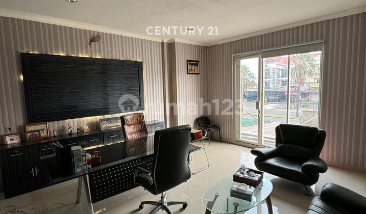 Ruko Strategis di Boulevard Hijau Harapan Indah Bekasi Ruko Strategis di Boulevard Hijau Harapan Indah Bekasi