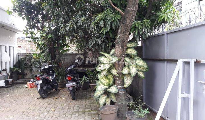 Dijual rumah bagus dan gudang cukup luas di Jl Industri Dalam 2