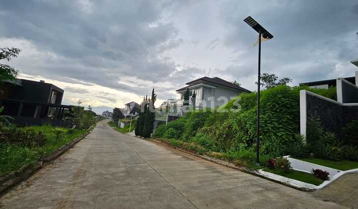 Kavling Siap Bangun Dengan View Lapangan Golf Di Resor Dago Pakar Bandung Utara