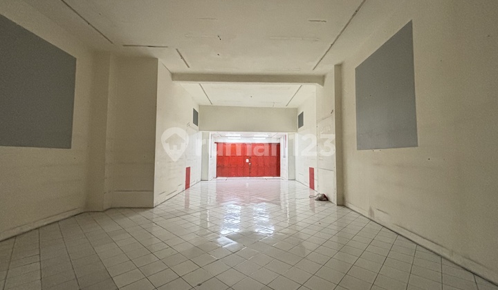 For Rent: Strategic Location Shop House in Bandung City Near Shopping Centers