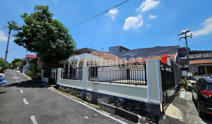 DIJUAL RUMAH LUAS DAERAH KRAPYAK SEMARANG DEKAT AKSES TOL 1