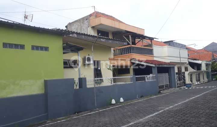 Rumah Dengan Paviliun di Karangayu Semarang Barat 2