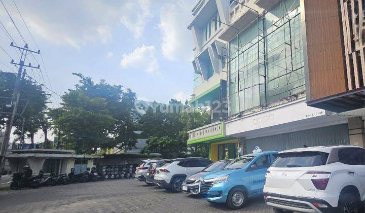 Ruko Lebar Parkir Luas Lokasi Tengah Kota Semarang, 3,5 Lantai 1