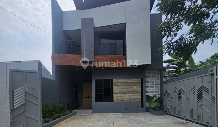 Rumah Baru Bangunan Modern Minimalis Daerah Semarang Barat 1