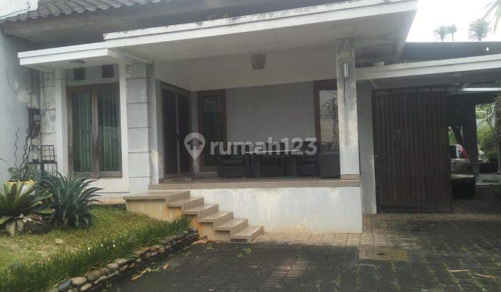 Rumah Semarang Atas Dengan Kolam Renang Dan Carport 5 Mobil 2