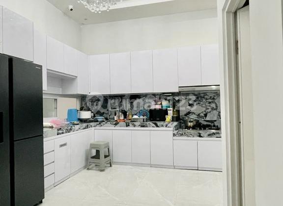 RUMAH MEWAH BANGUNAN MASIH BARU, 3 LANTAI DI SILIWANGI SEMARANG BARAT 2