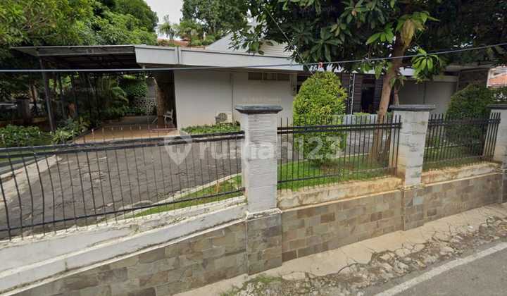 RUMAH HOEK 2 LANTAI FULL FURNISHED DAERAH SAMPANGAN SEMARANG 1