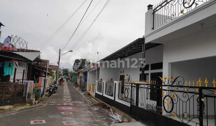 RUMAH FULL GRANIT MIJEN SEMARANG 2