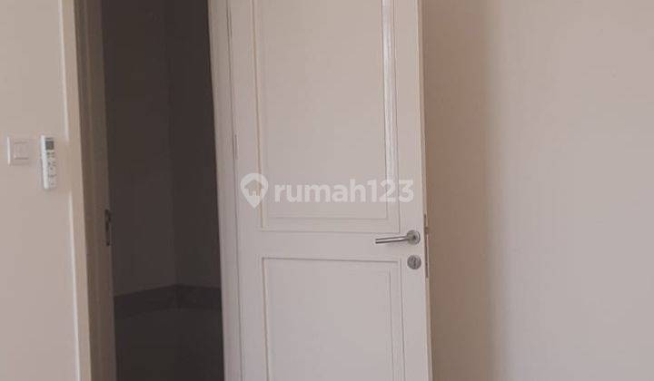 RUMAH 2 LANTAI SEMI FURNISHED  PARAMOUNT SEMARANG 2