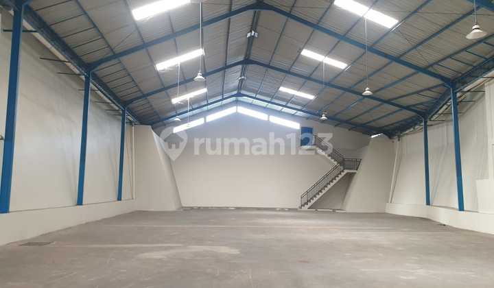 FOR RENT: GOOD WAREHOUSE BY THE PANTURA ROAD IN SEMARANG, CONTAINER ACCESSIBLE 1
