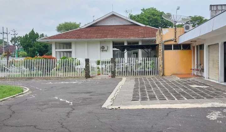 JUAL BAWAH NJOP RUMAH DENGAN TANAH LUAS DI SRONDOL SEMARANG 1