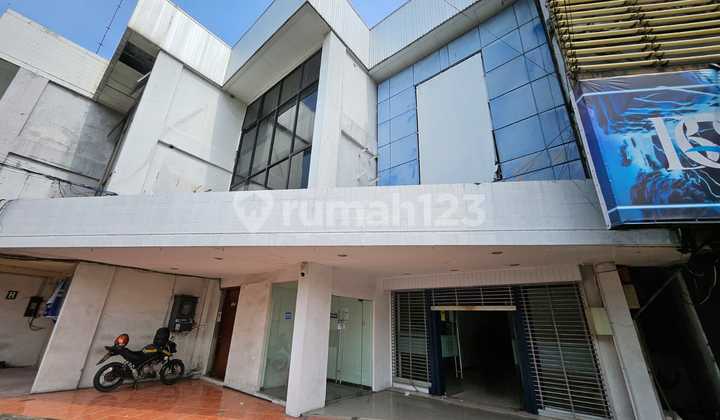 Dua Ruko Jadi Satu Ex Bank Tengah Kota Semarang Parkir Luas 1