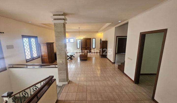 DISEWAKAN RUMAH 2 LANTAI MEWAH DI GAJAH MUNGKUR SEMARANG 2