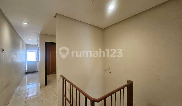 DIJUAL RUMAH STRATEGIS TENGAH KOTA SEMARANG 2 LANTAI 2