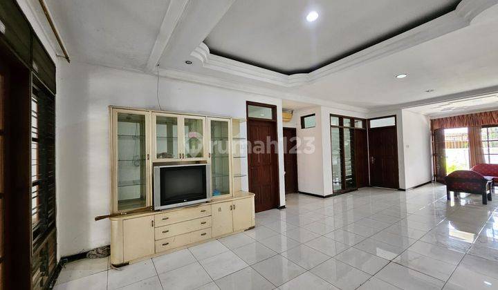 DIJUAL RUMAH DEKAT TUGU MUDA SEMARANG 2