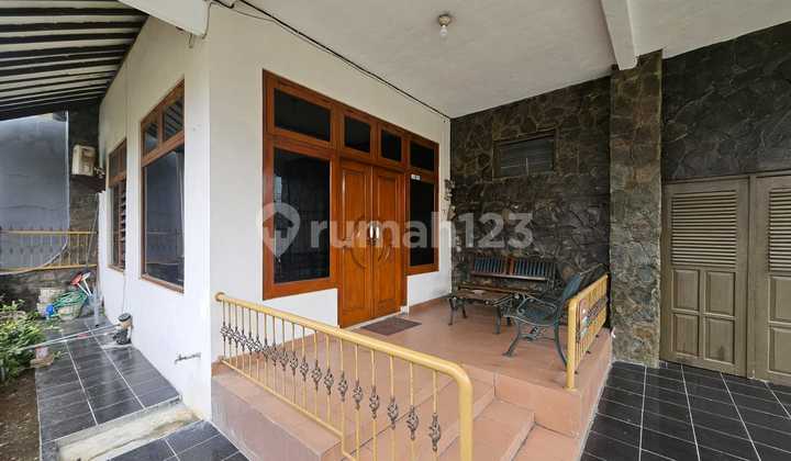 Dijual Rumah Hook Tengah Kota Semarang 1