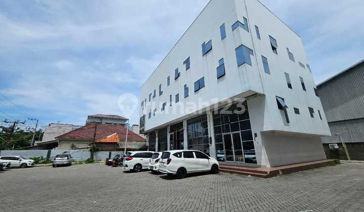 DISEWAKAN RUKO BESAR 3,5 LANTAI PARKIR LUAS TENGAH KOTA SEMARANG DISEWAKAN RUKO BESAR 3,5 LANTAI PARKIR LUAS TENGAH KOTA SEMARANG