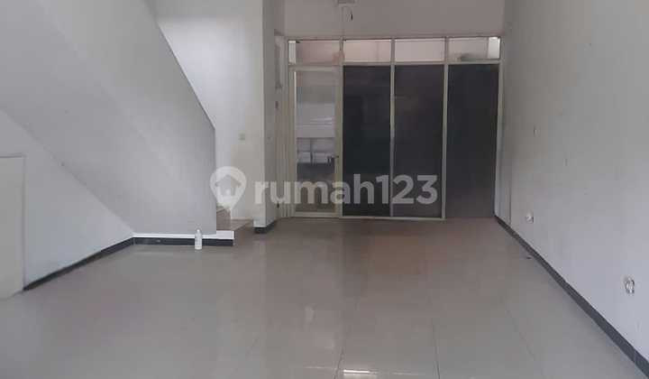 3-STOREY SHOPHOUSE IN MARGAASIH BANDUNG, SUITABLE FOR OFFICE OR VARIOUS BUSINESSES 2
