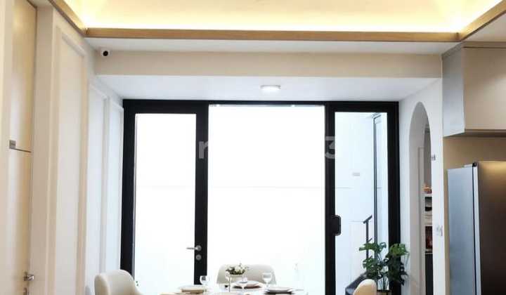 DIJUAL RUMAH CANTIK FURNISHED DI CITRASUN SEMARANG 1