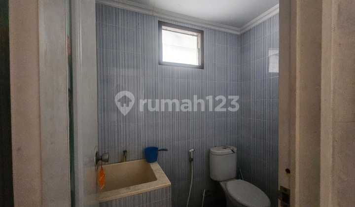 RUMAH UNTUK USAHA PINGGIR JALAN RAYA MAJAPAHIT 2