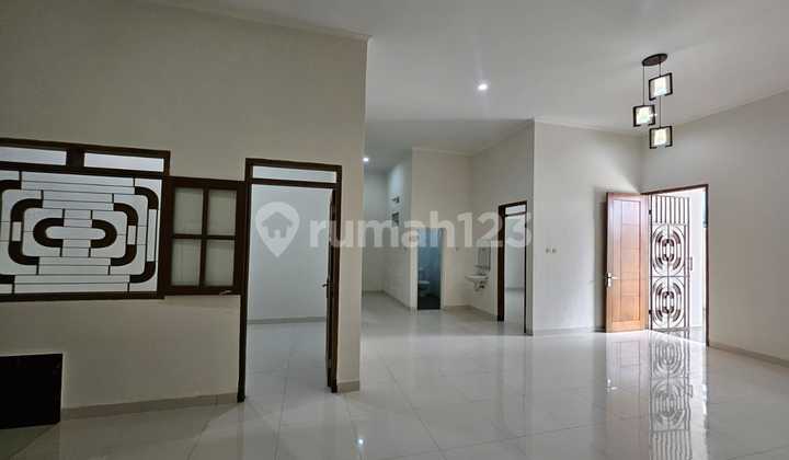 Dijual Rumah Bangunan Baru Tengah Kota Semarang 2