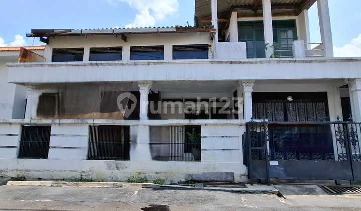 FOR SALE OLD BUILDING HOUSE IN PEDURUNGAN AREA, SEMARANG 1