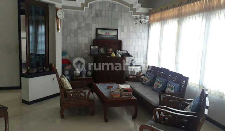 DIJUAL RUMAH HOOK SEMI FURNISHED TENGAH KOTA SEMARANG 2 LANTAI 2