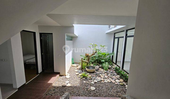 DIJUAL RUMAH BARU SEMI FURNISHED DI BSB SEMARANG  2