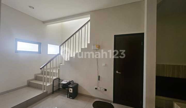 Dijual Rumah Furnished di Graha Padma Semarang 2
