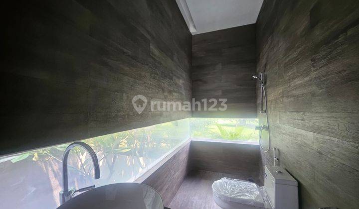 DIJUAL RUMAH MEWAH CLUSTER ELIT 3,5 LANTAI DI SEMARANG ATAS 2