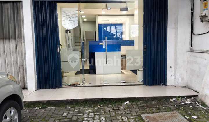 Disewakan Ruko 3 Lantai Pinggir Jalan Raya Ngaliyan Semarang