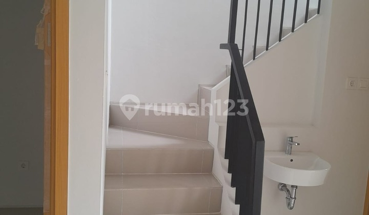 Affordable Rent 2-Story House Citra Garden 8 Aero Mansion West Jakarta Affordable Rent 2-Story House Citra Garden 8 Aero Mansion West Jakarta