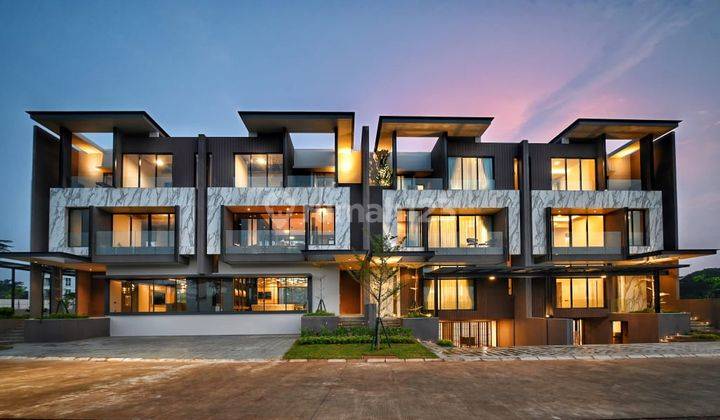 Dijual rumah Mewah exclusive 3 lantai di Citra  2