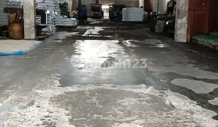 Disewakan Gudang/Pabrik 2100M2 Lokasi Kayu Besar Akses 40 Feet Disewakan Gudang/Pabrik 2100M2 Lokasi Kayu Besar Akses 40 Feet