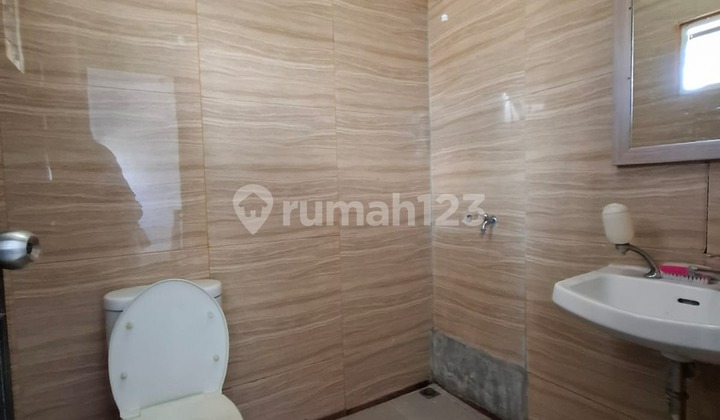 Rumah Mewah Dijual Cepat Park Residence Taman Surya Jakarta Barat 2