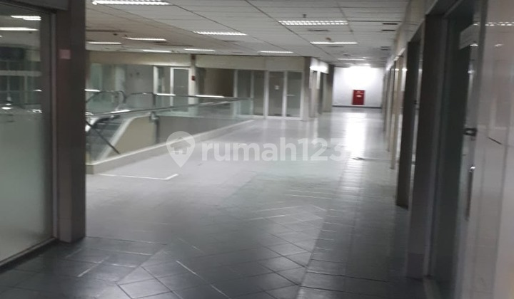 For Sale: 4-Storey Strategic Mall Building in Mangga Besar, Jakarta