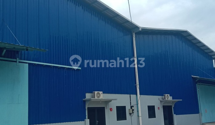 For Rent Warehouse 3000M2 Strategic Location Caringin 40 Feet Access Ready to Operate For Rent Warehouse 3000M2 Strategic Location Caringin 40 Feet Access Ready to Operate